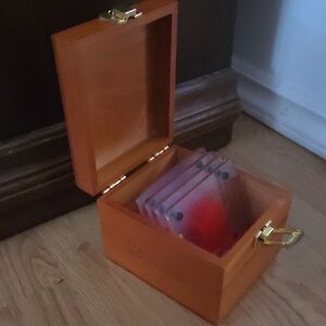 DEXTER SHOWTIME Blood Splatter Set Of 4 Coasters In Wooden Box Box